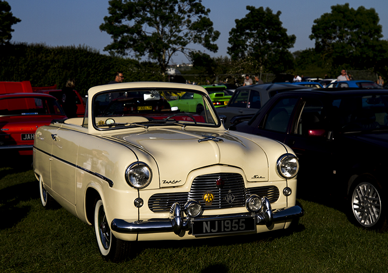 Ford Zepher. Battlesbridge car show.